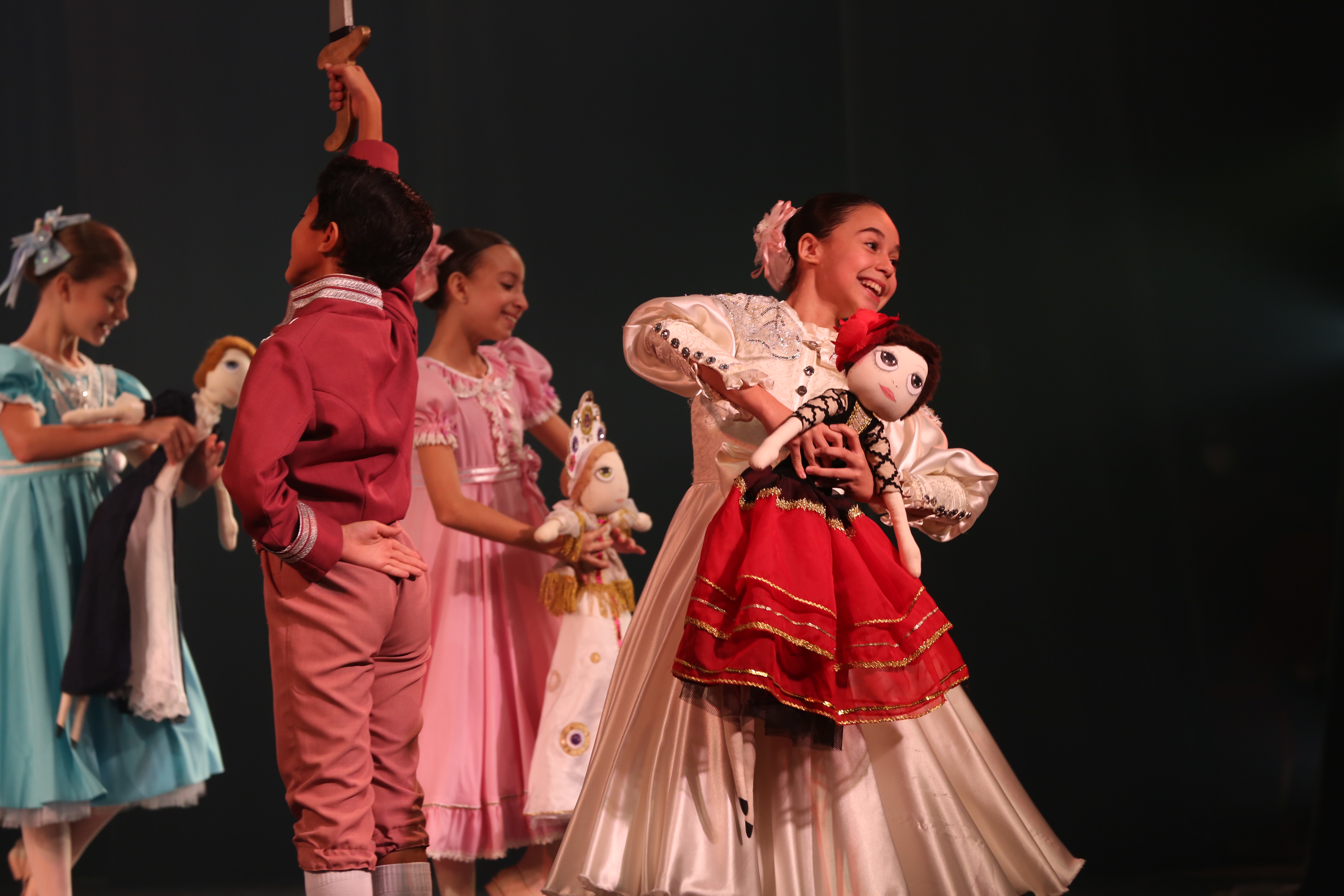 Novo espetáculo do Bolshoi Brasil destaca crianças no palco