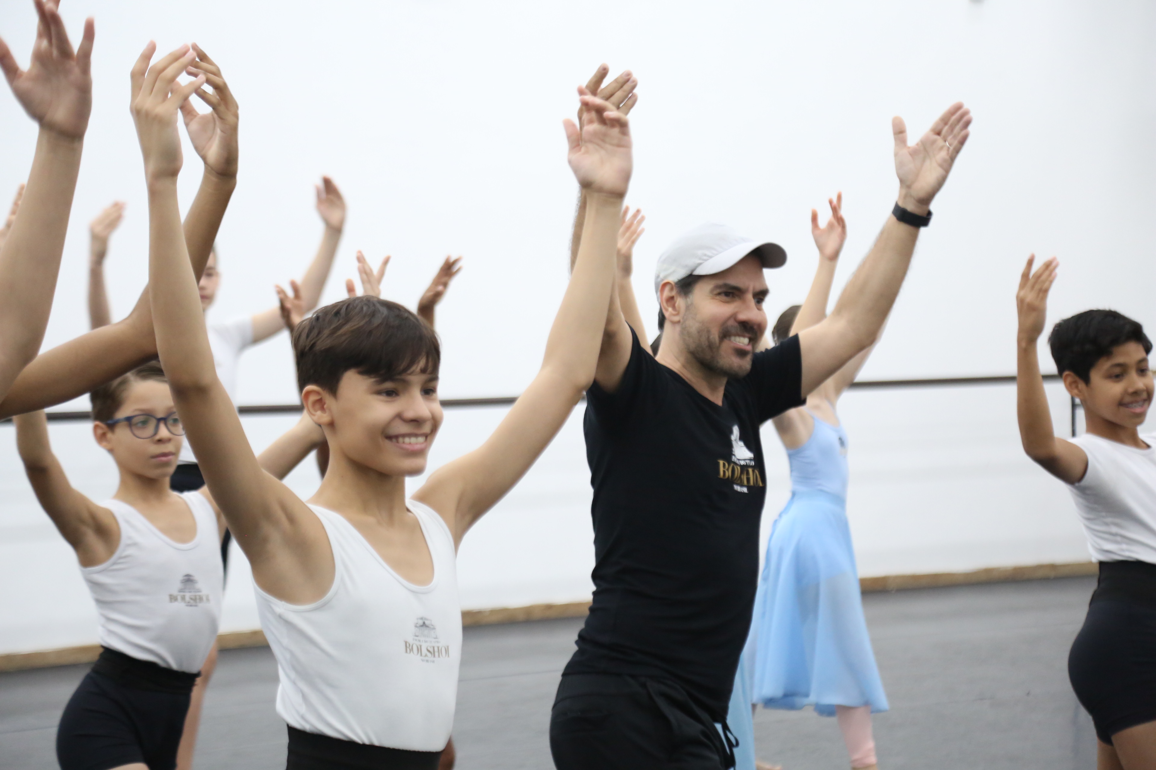 Escola Bolshoi recebe os coreógrafos Gustavo Côrtes e Luiza Rallo